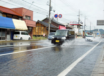 大雨で滋賀県長浜などで７０棟が床下浸水！通行止めや速報をチェック